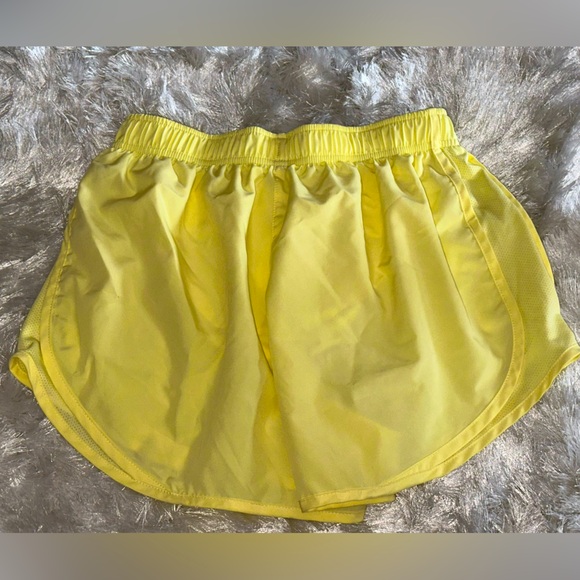 Nike Women's Dry Tempo Shorts - Picture 2 of 2